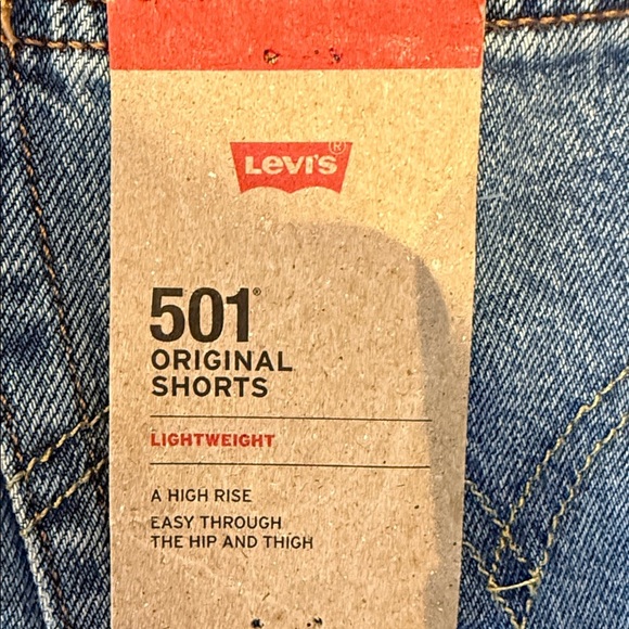 NWT Levi's Distressed Blue Jean Shorts - Picture 4 of 8